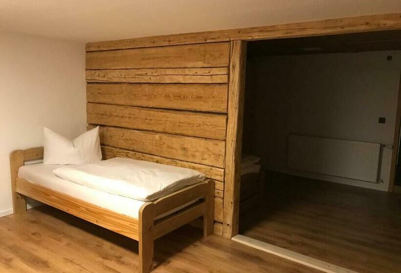 بنسيون Gasthof Hirsch