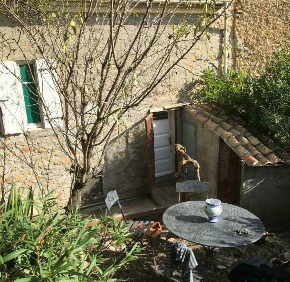 ベッドアンドブレックファースト Chez Tatie Ménie