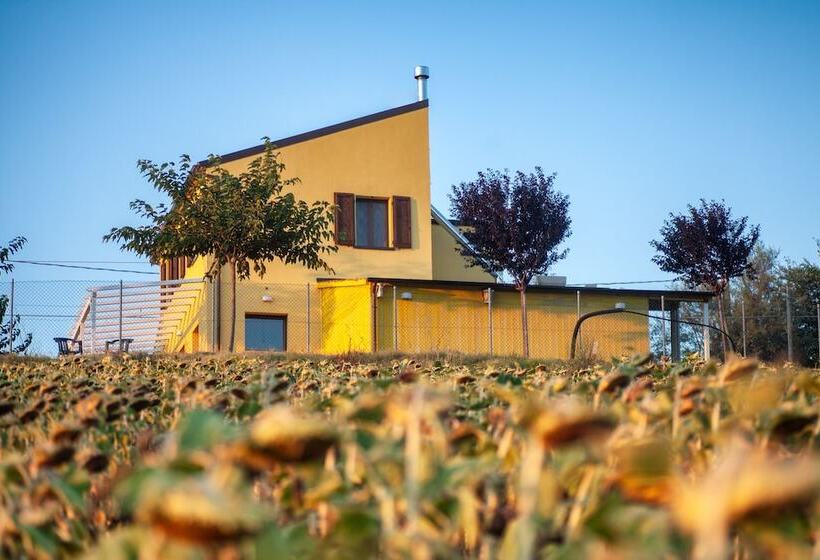 تختخواب و صبحانه La Casa Del Sole