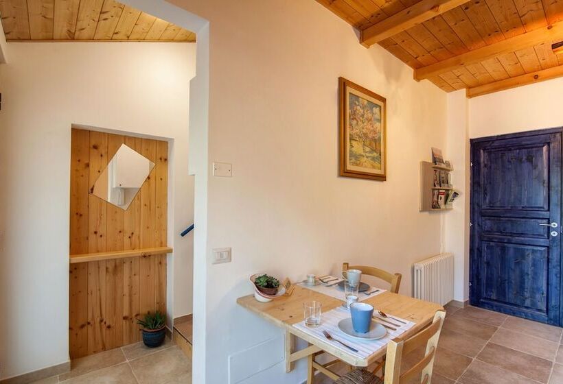 تختخواب و صبحانه La Casa Del Sole