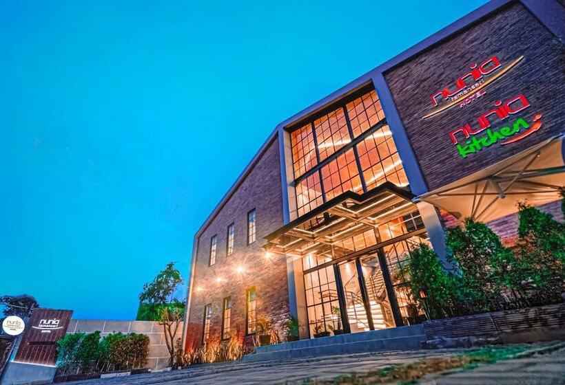 هتل Nunia Tamansari