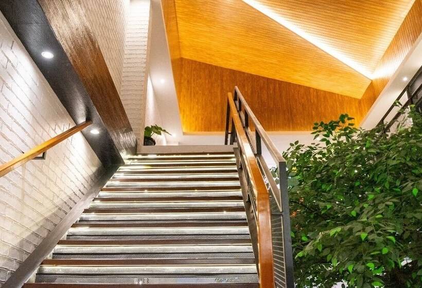 هتل Nunia Tamansari