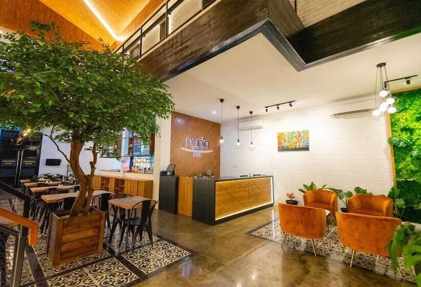 هتل Nunia Tamansari