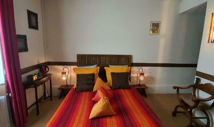 مبيت وإفطار Chambres D Hôtes Can Oliba