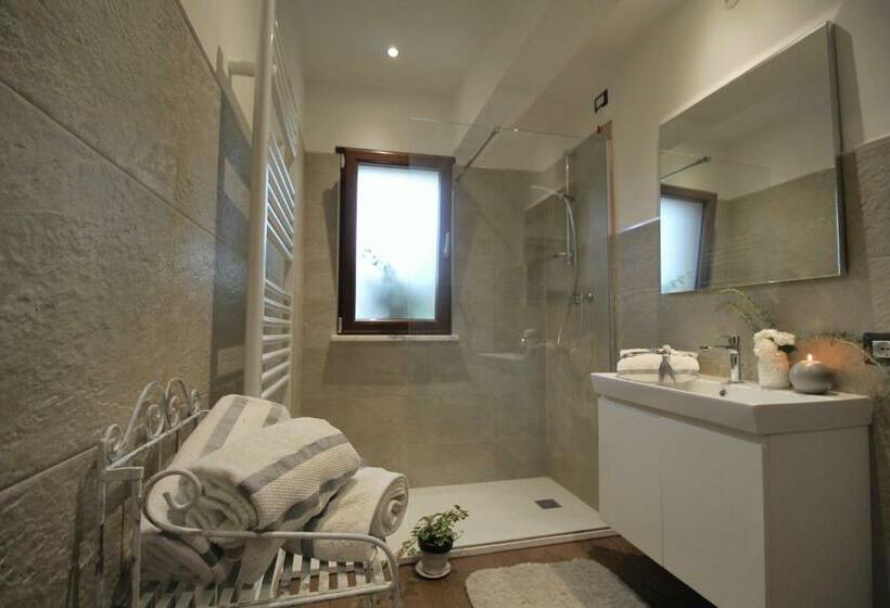 تختخواب و صبحانه Il Rosale A Celle Ligure