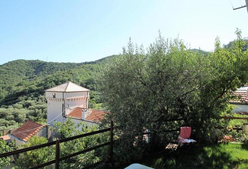 تختخواب و صبحانه Il Rosale A Celle Ligure