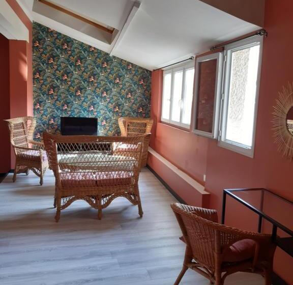 تختخواب و صبحانه La Maison D Yport
