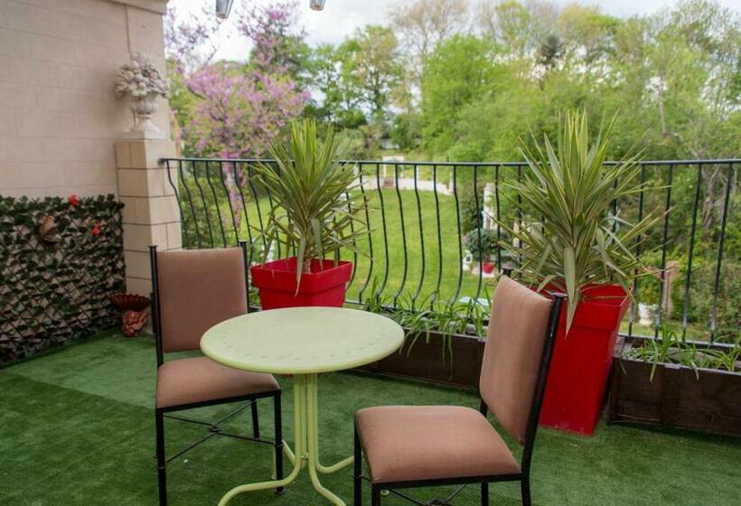 مبيت وإفطار Le Madrigal