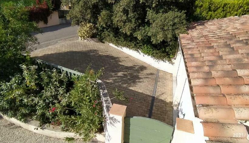 ペンション Logement Dans Une Pinède à Lambesc