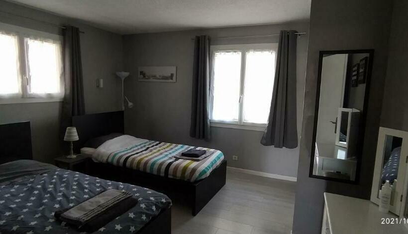 ペンション Logement Dans Une Pinède à Lambesc