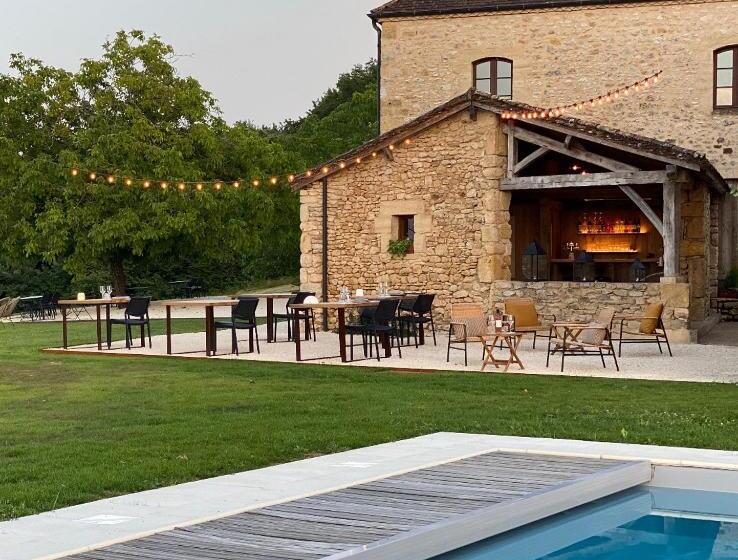 住宿加早餐  Domaine De Cazal   Chambres D Hôtes Avec Piscine Au Cœur De 26 Hectares De Nature Préservée