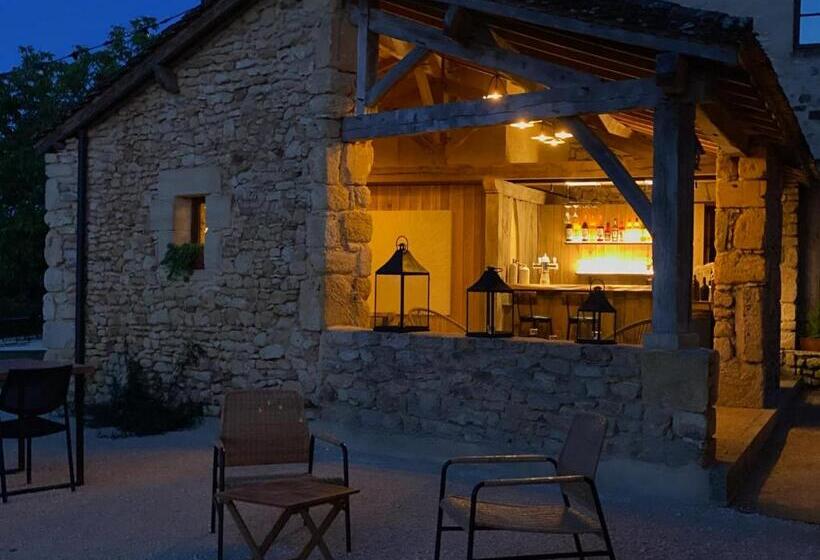 住宿加早餐  Domaine De Cazal   Chambres D Hôtes Avec Piscine Au Cœur De 26 Hectares De Nature Préservée