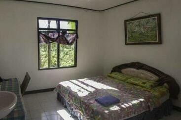 پانسیون Bukit Kembar Ecotourism