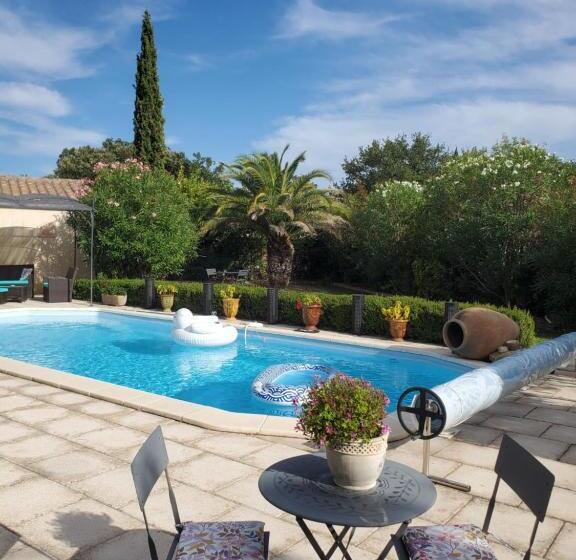 مبيت وإفطار Chambre D Hotes à 4 Kms D Uzes  Chez Nadou