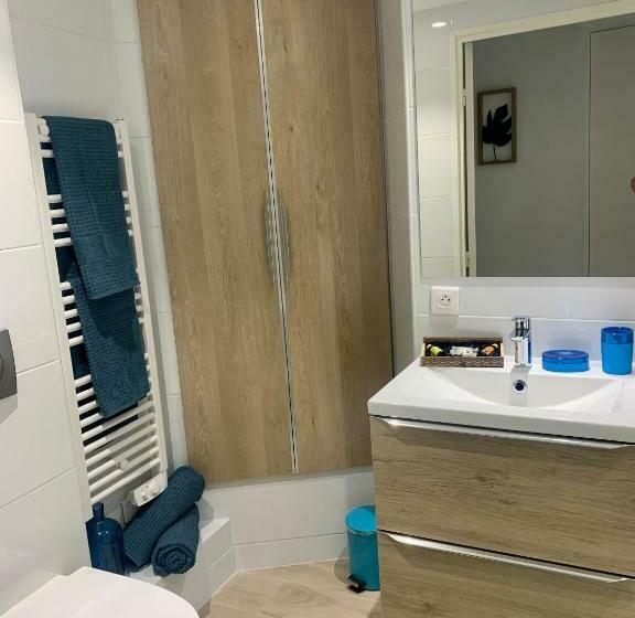 هتل Studio Moderne  Port De Mandelieu  Proche Mer