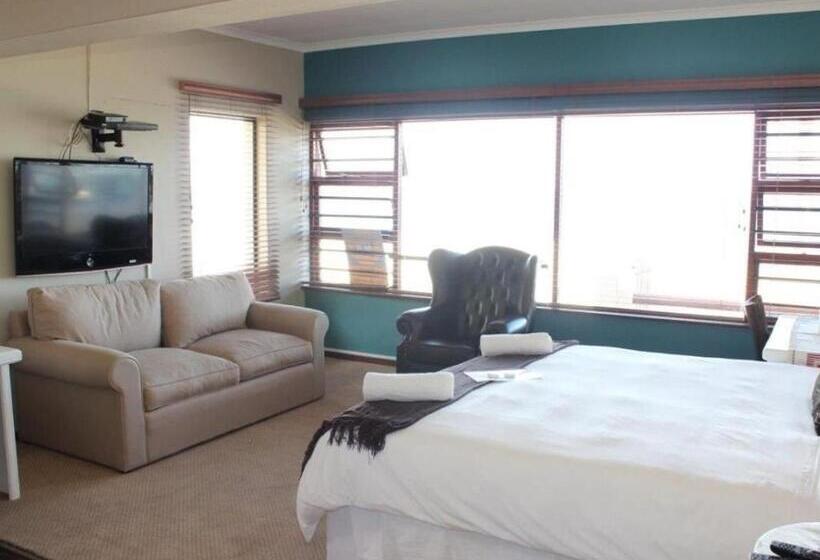 펜션 12 On Beach Guest House