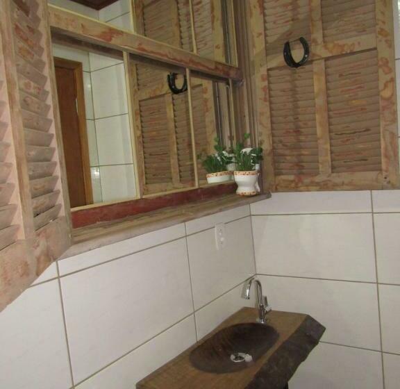호스텔 Chalés Vila De Urupema Quarto Papagaio Charão