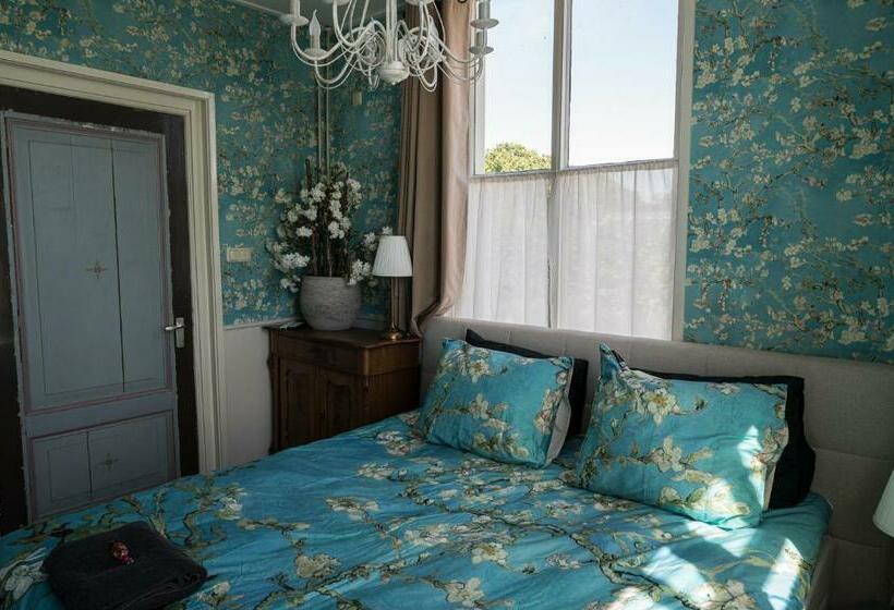 B&b  T Raethuys