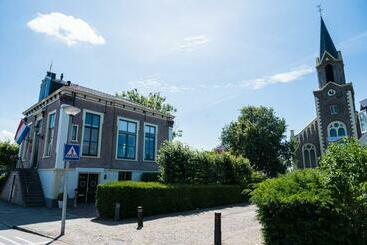 B&b  T Raethuys