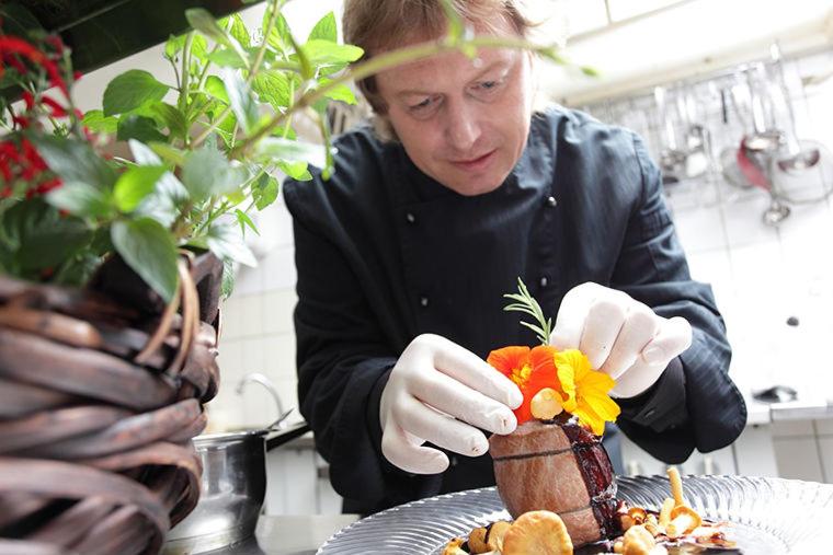 ホテル Zum Riesen