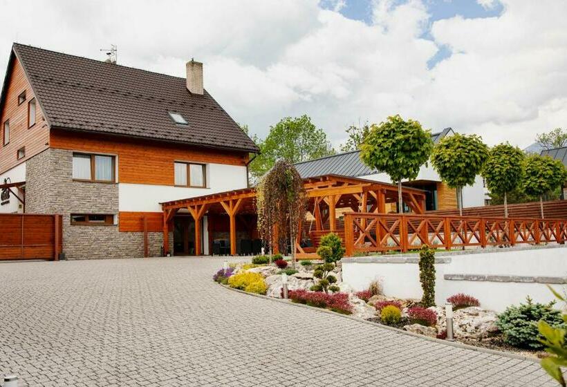 פנסיון Chalet Nova Lesna Mountain View