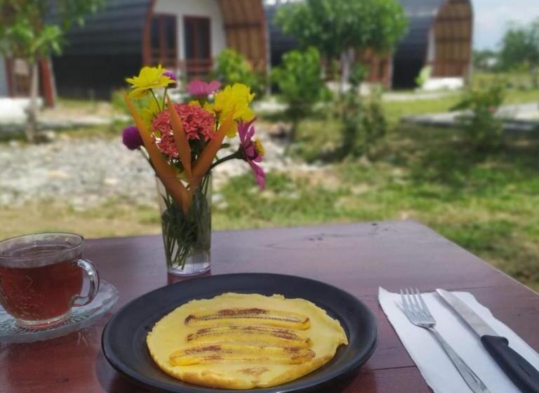 استراحتگاه Gino S Place   Guest House & Jungle Trekking