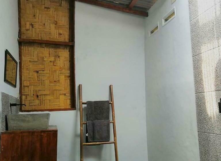 استراحتگاه Gino S Place   Guest House & Jungle Trekking