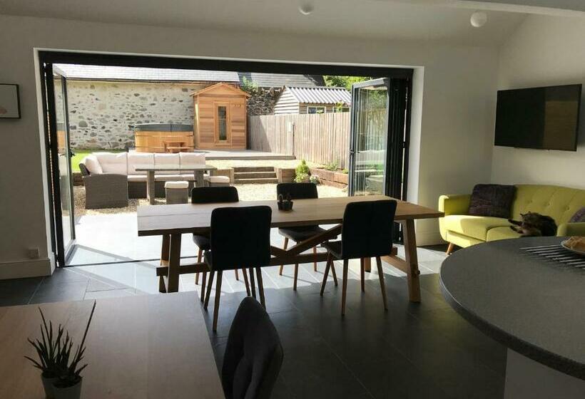 Tawburn House Boutique B & B