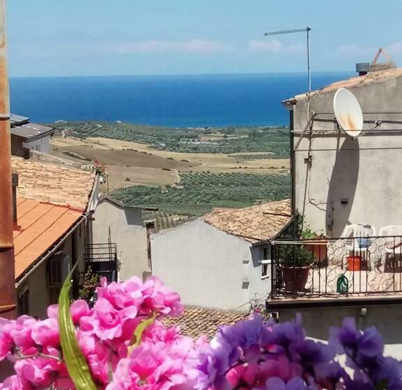 مبيت وإفطار Al Vico Art