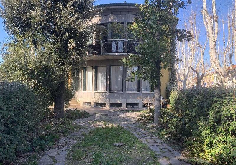 تختخواب و صبحانه Villa Mase