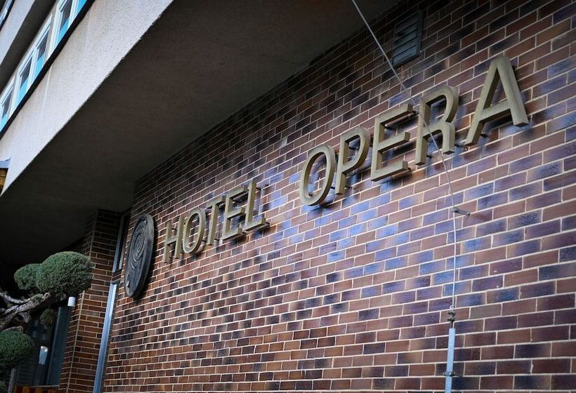فندق Opera