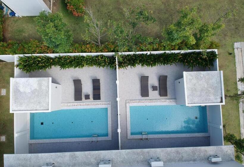 هتل Toledo Pool Villa
