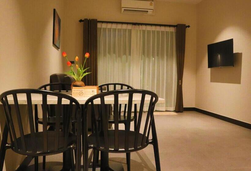 هتل Toledo Pool Villa