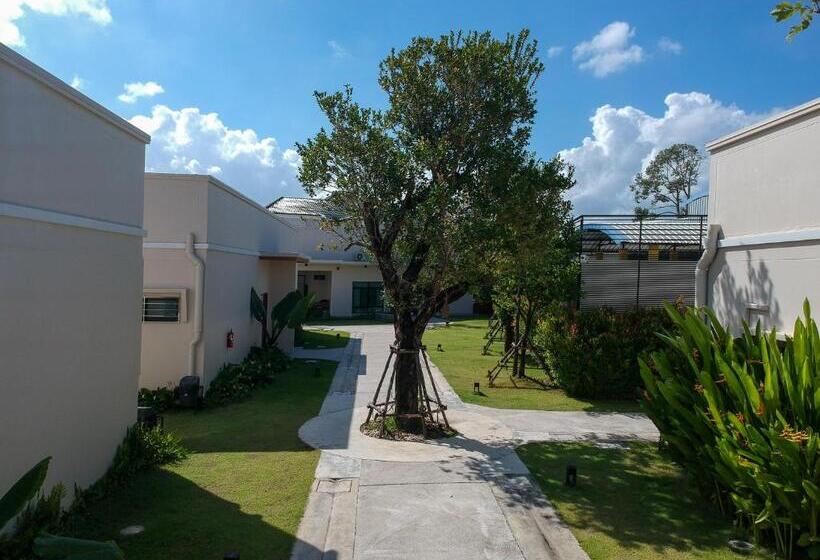 هتل Toledo Pool Villa