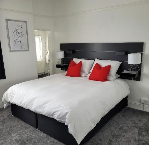 پانسیون Edelweiss Guest House