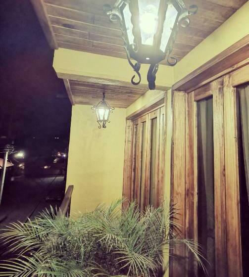 فندق صغير Posada Mi Angel