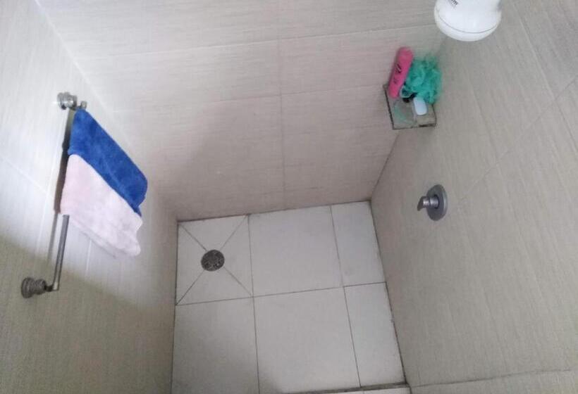 Albergue Special Hoestel In Monterrey!
