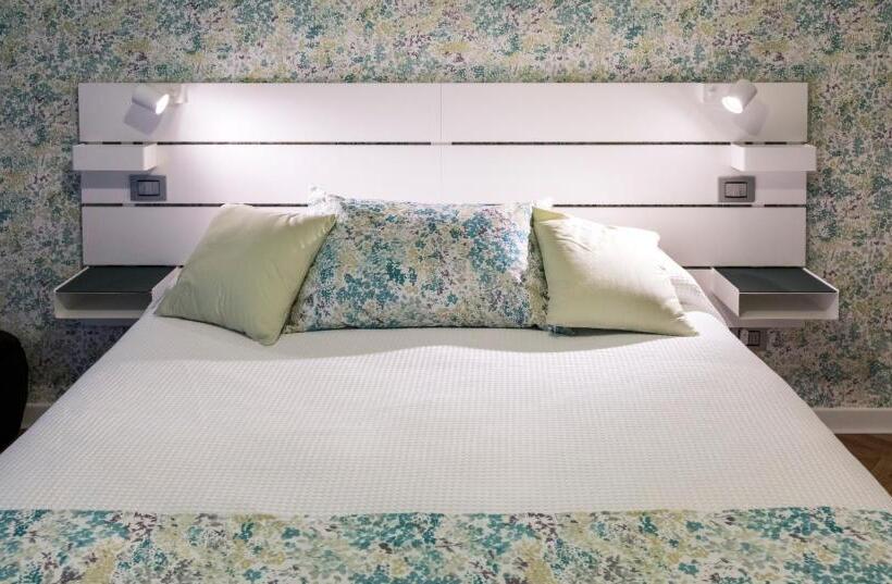 تختخواب و صبحانه Murat Otto