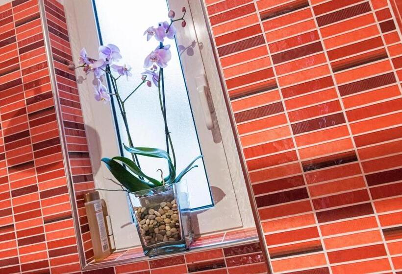 تختخواب و صبحانه Murat Otto