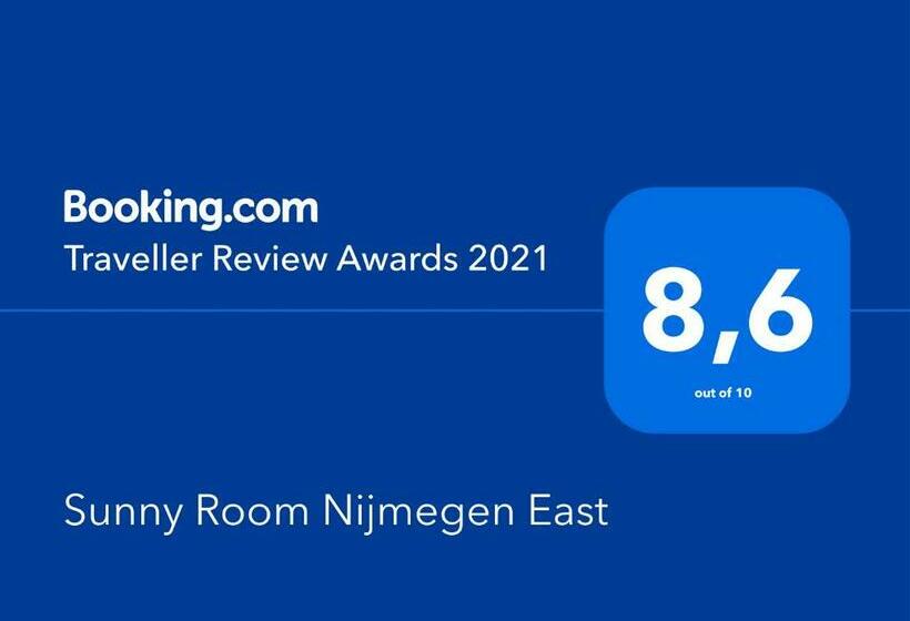 تختخواب و صبحانه Back Stage