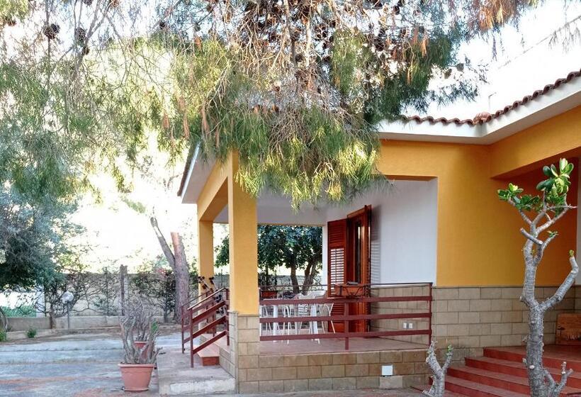 تختخواب و صبحانه Sunset Cottage