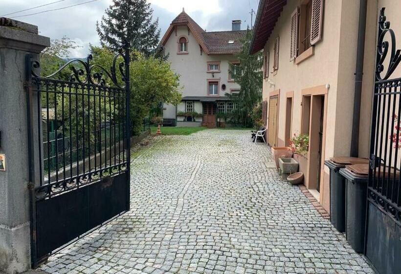 住宿加早餐  Chambre Arnica Lit 140 Wifi Sdb Partagée