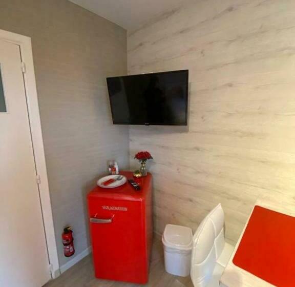تختخواب و صبحانه La Milardière Chambres D Hôtes
