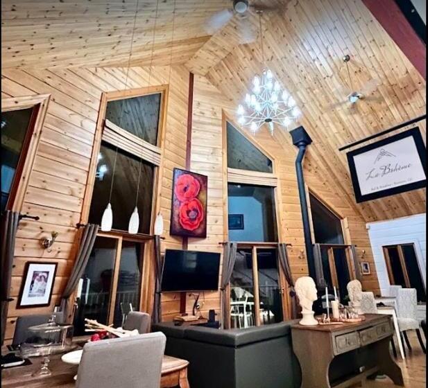 La Bohème   Bed & Breakfast