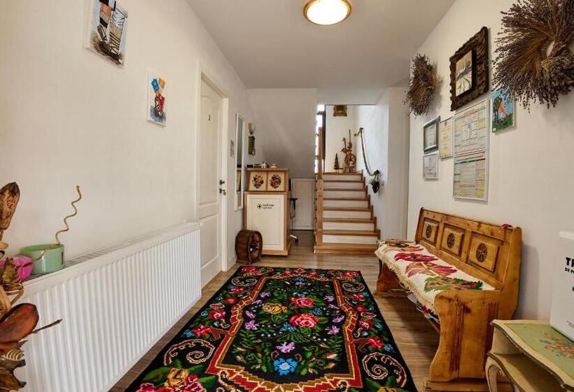پانسیون Gradina Lu  Ion A Home Away From Home