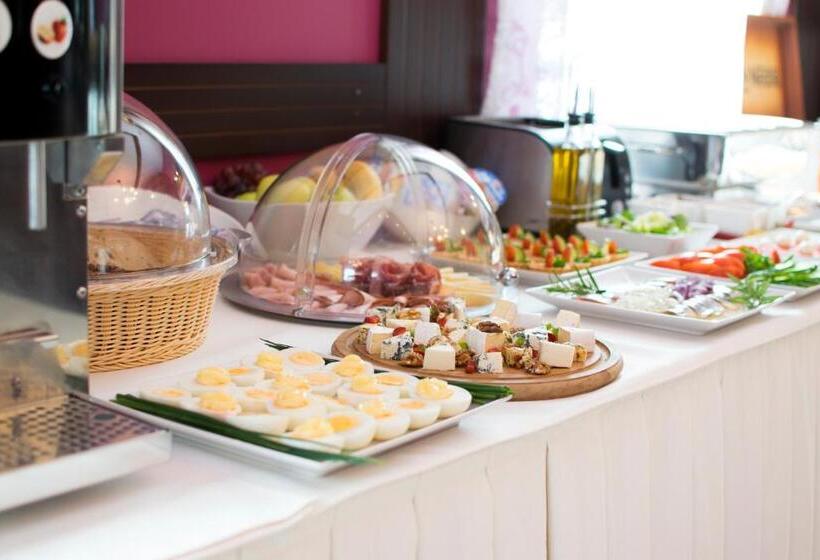 ホテル Dworek Magnat