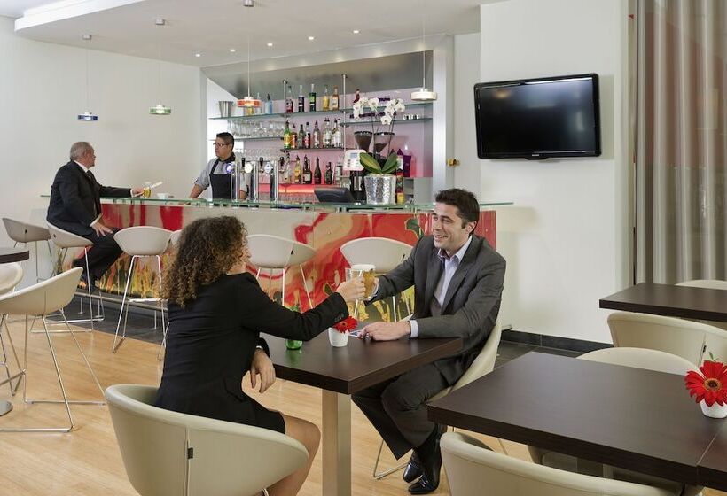 هتل Ibis Esch Belval