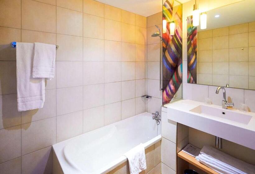 هتل Ibis Styles Cholet