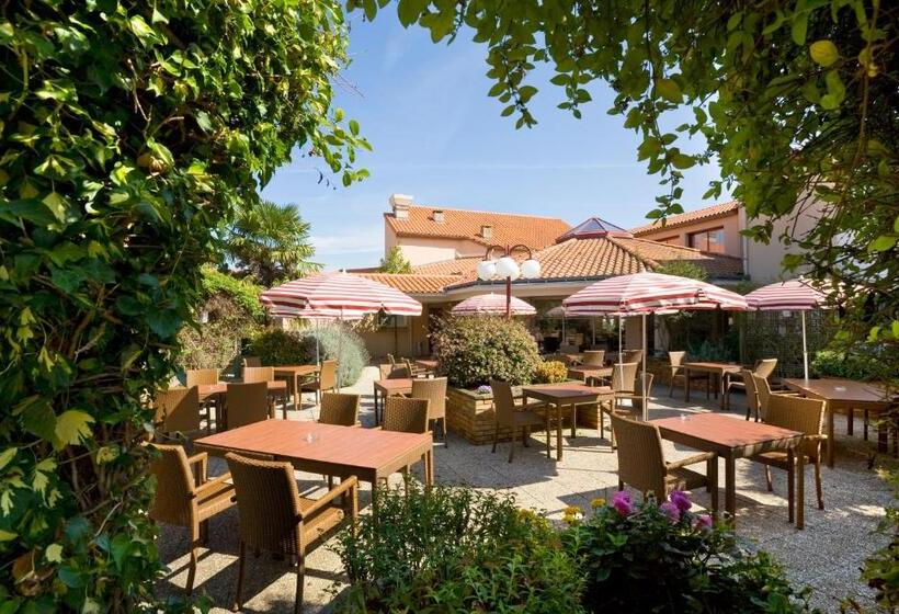 هتل Ibis Styles Cholet