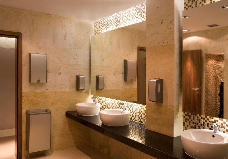 هتل Mercure Warszawa Airport